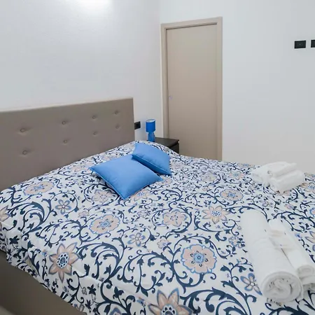 Apartament 307 - Casa Sara, 5 Minuti Di Auto Dal Mare E Dal Centro Di Sestri, Con Parcheggio Privato *