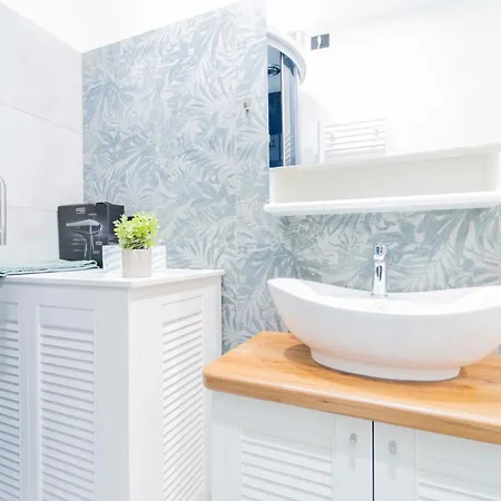 307 - Casa Sara, 5 Minuti Di Auto Dal Mare E Dal Centro Di Sestri, Con Parcheggio Privato Sestri Levante