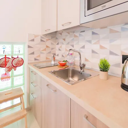 Apartament 307 - Casa Sara, 5 Minuti Di Auto Dal Mare E Dal Centro Di Sestri, Con Parcheggio Privato *